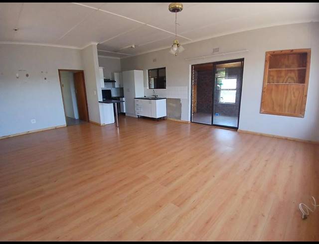 2 BEDROOM HOUSE FOR SALE IN STILBAAI-WES
